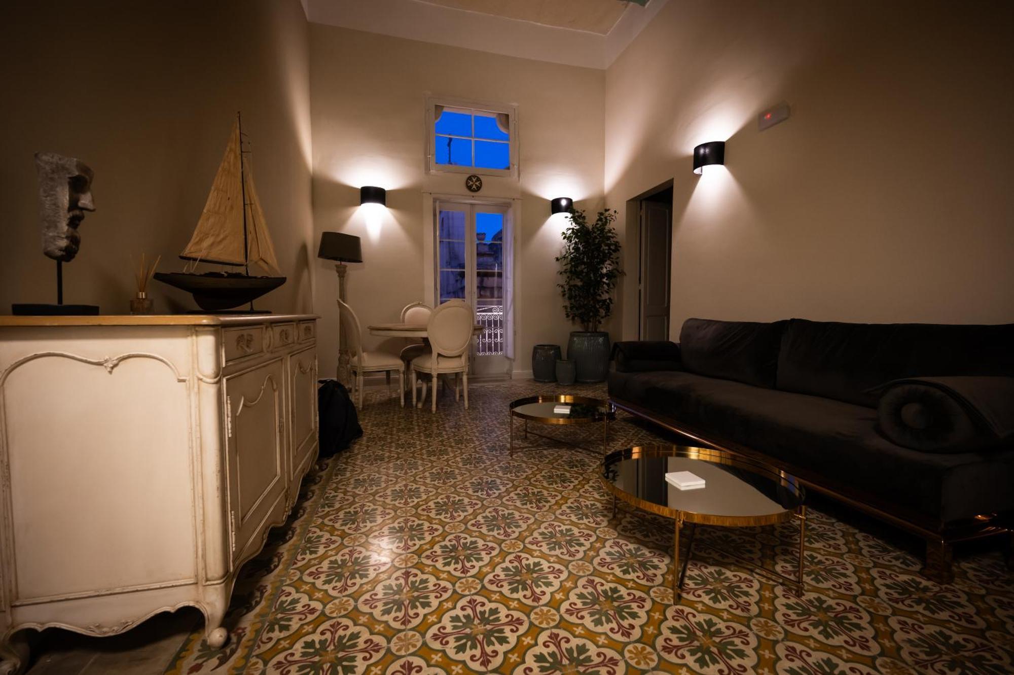 Grand Arcanum Apartment 2 - Comfortable And Elegant Senglea Bagian luar foto
